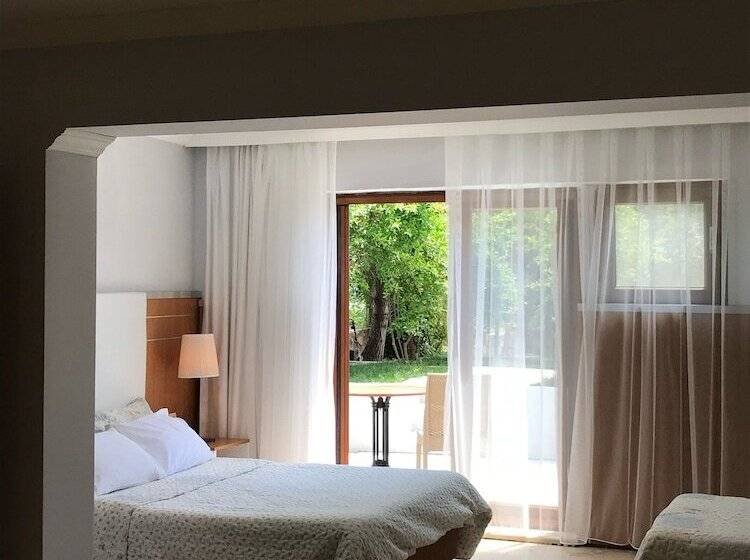 اتاق استاندارد سه نفره, Siesta Otel Bozcaada