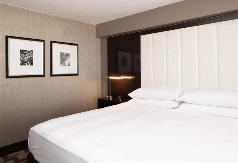 Номер Стандарт Кровать Кинг Адаптированный для Инвалидов, Beverly Hills Marriott