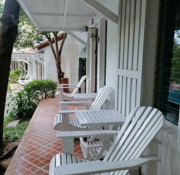 Семейный Номер, Baanmontra Beach Resort   Bankrut