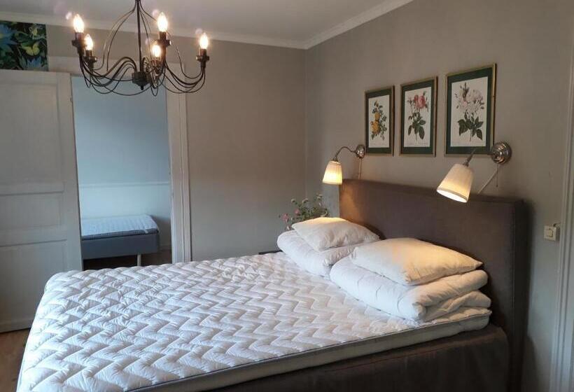 Номер Стандарт Четырехместный Совместный Санузел, älgbergets Bed & Breakfast
