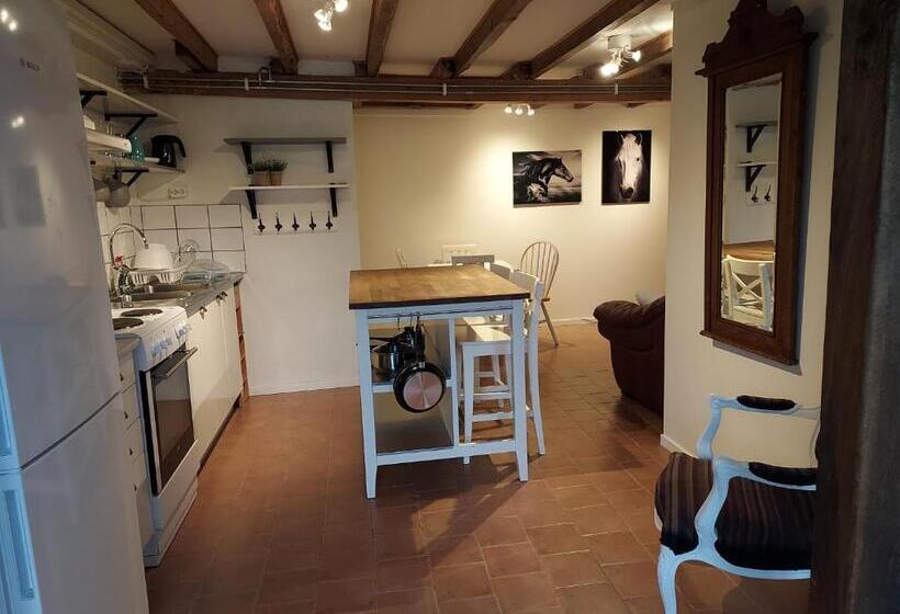 Апартаменты 2 Спальни, älgbergets Bed & Breakfast