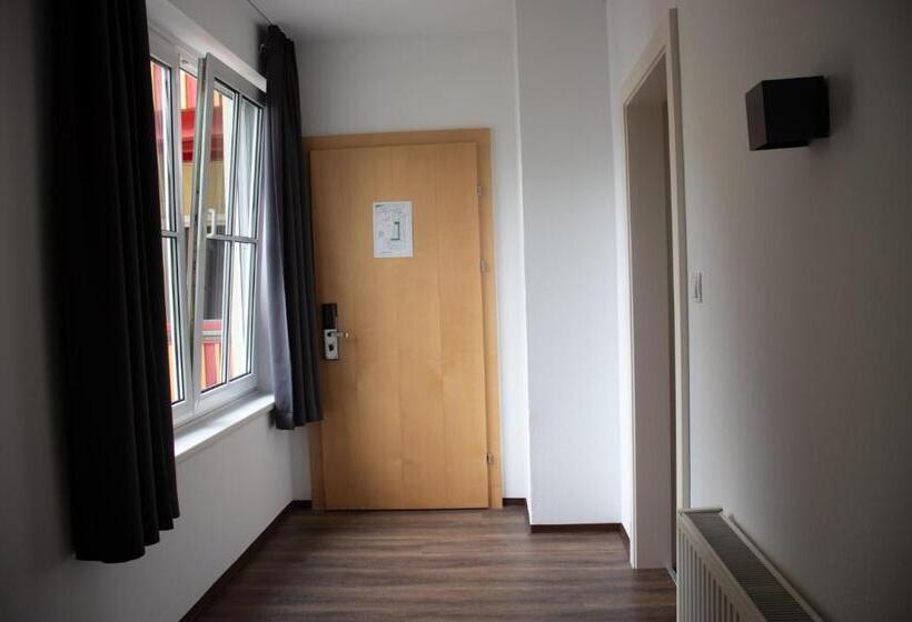 Полулюкс, Familienhotel Trebesingerhof