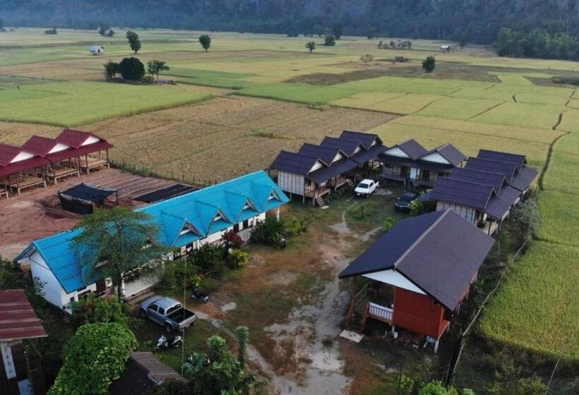 스탠다드 방갈로, Thongdam Guesthouse