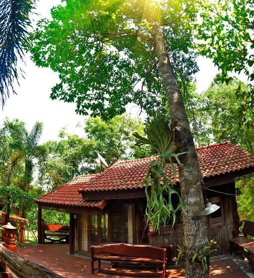 Люкс с Балконом, Chuan Thanapanya Resort