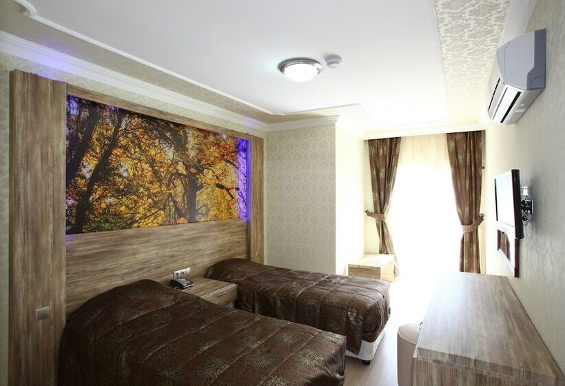 Номер Deluxe, Delfi Hotel Spa & Wellness Center