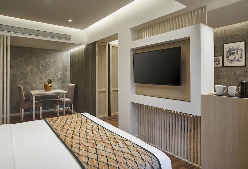 سوییت جونیور با چشم‌انداز استخر, Park Inn By Radisson Goa Candolim