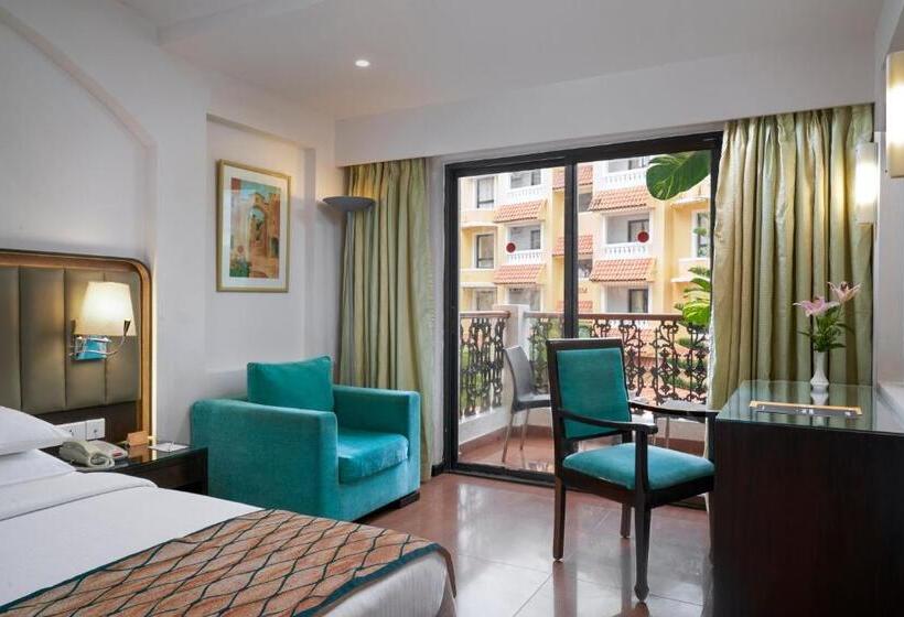 اتاق لوکس با چشم‌انداز استخر, Park Inn By Radisson Goa Candolim
