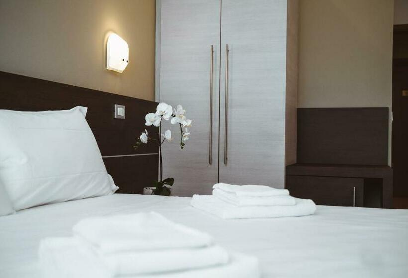 اتاق استاندارد, Albergo Commercio