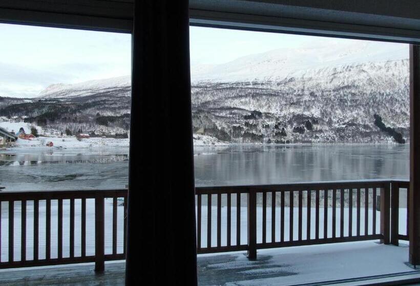 标准间, Arctic Inn