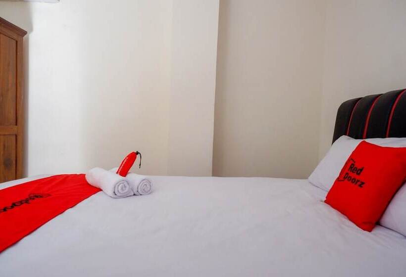 Номер Стандарт, Reddoorz Syariah Near Gor Satria 4