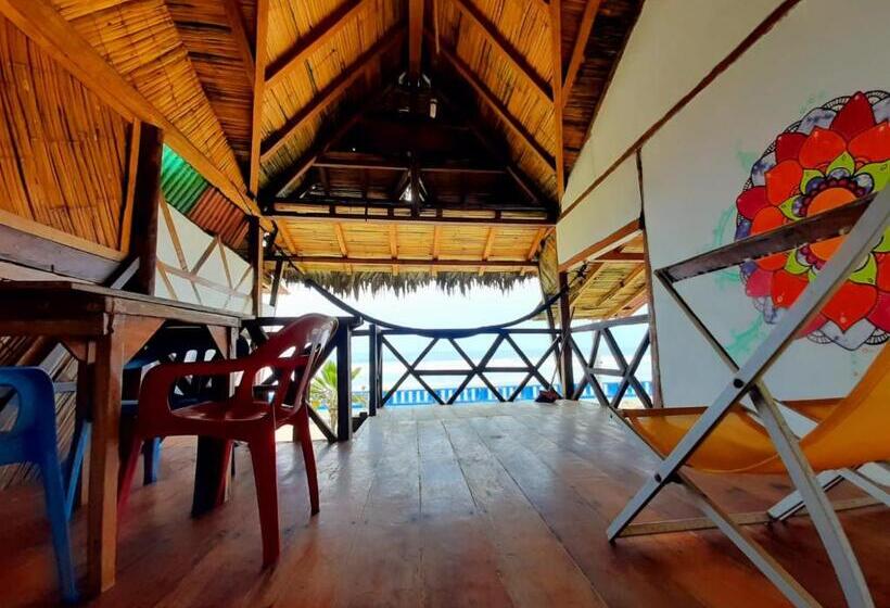 Четырехместный Номер Стандарт Вид на Море, Hostal Mirada Al Mar