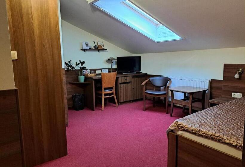 标准三人间, Penzion Kozak B&b
