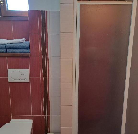 带2个卧室的套房, Penzion Kozak B&b