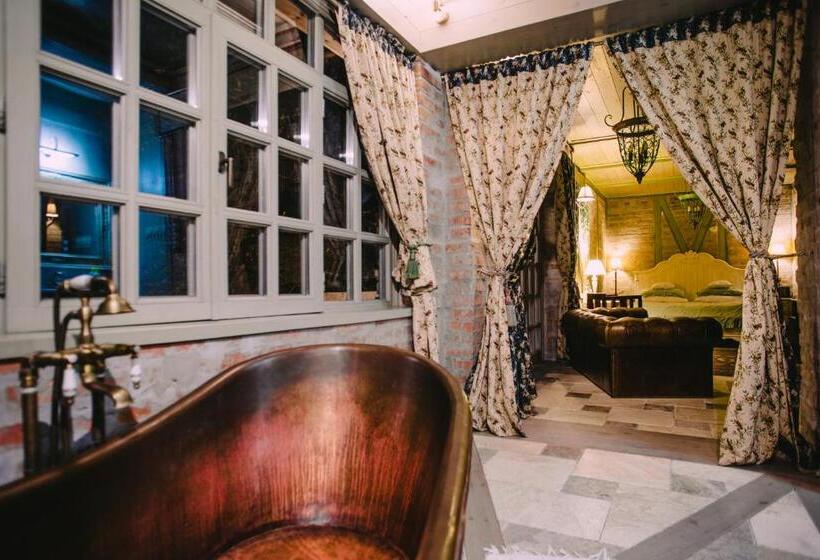 اتاق لوکس با بالکن, Vila Terrasse