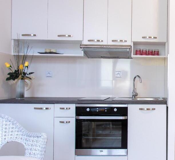 استودیوی استاندارد, Penzion Apartmány Hradební
