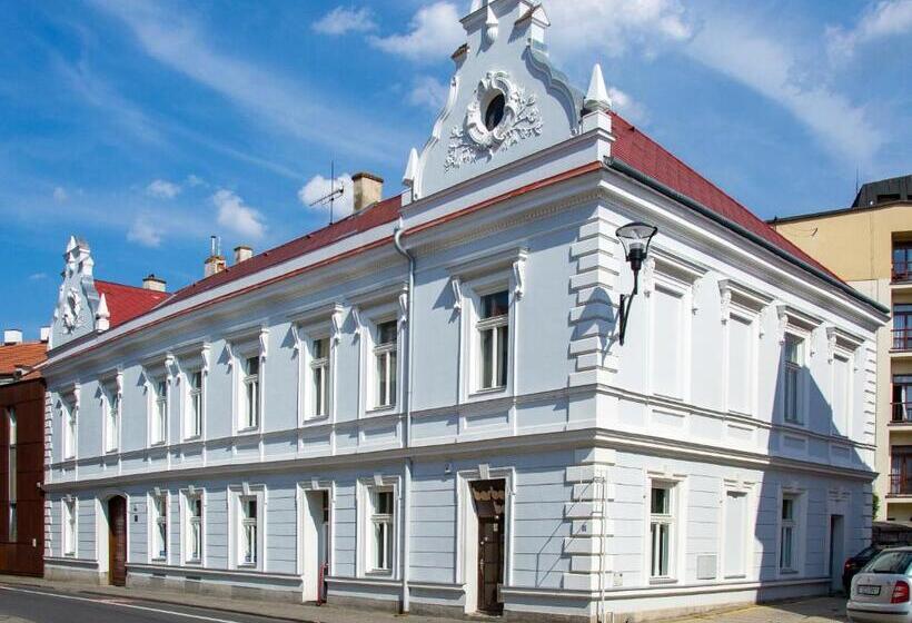 اتاق خانوادگی, Penzion Apartmány Hradební