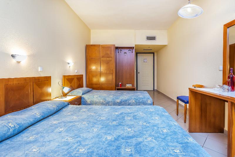 Номер Стандарт Трехместный, Atrium Hotel