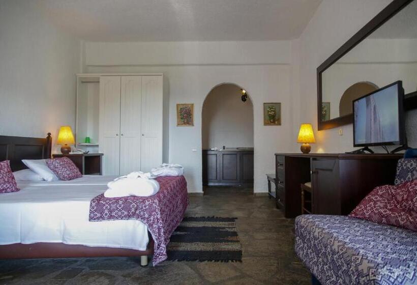 Семейный Номер Вид на Сад, Agionissi Resort