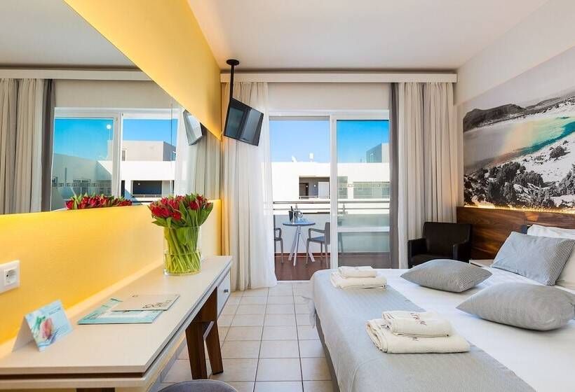 Quarto Estandar Vista Piscina, Atrium Ambiance