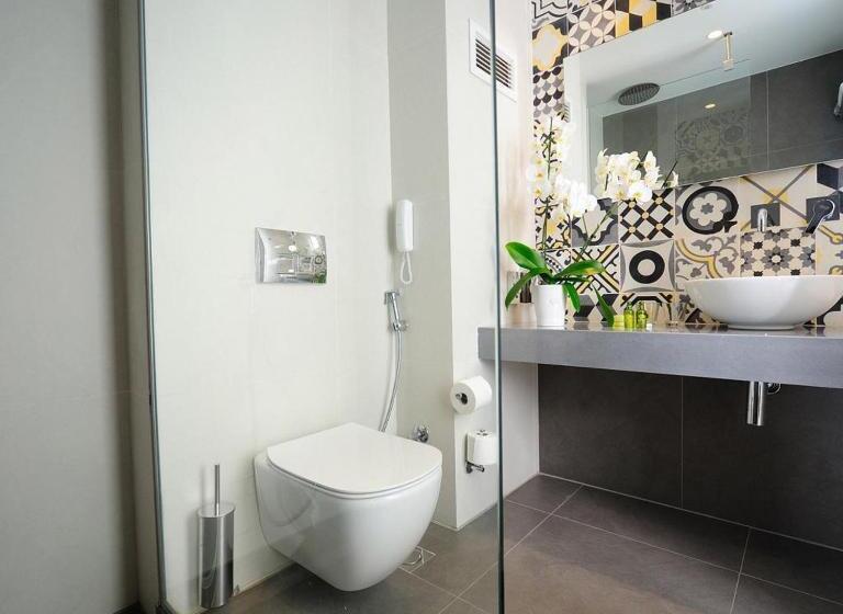 Quarto Superior, Atrium Ambiance