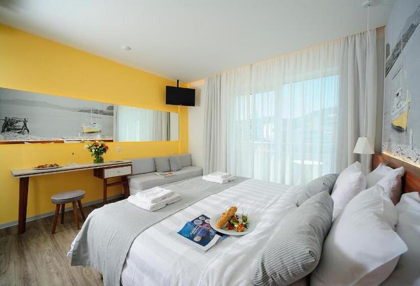 Quarto Superior, Atrium Ambiance