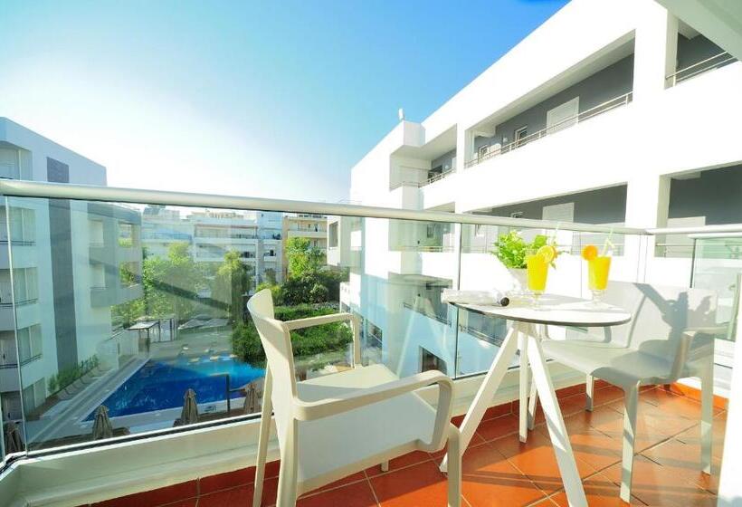 Quarto Deluxe Vista Piscina, Atrium Ambiance