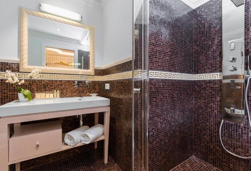 Трехместный Президентский, Grand Hotel Gallia