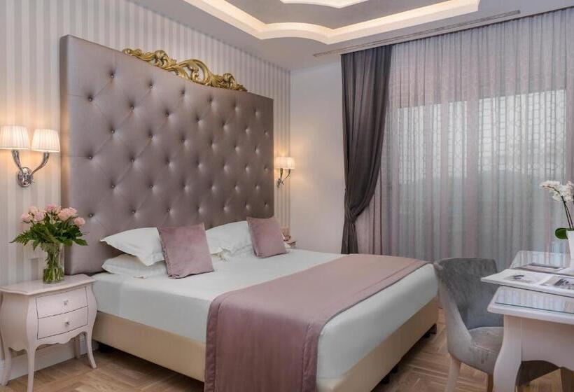 Трехместный Президентский, Grand Hotel Gallia