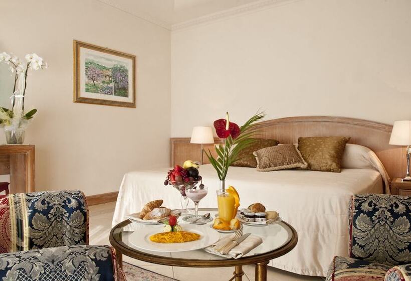Трехместный Номер Deluxe, Grand Hotel Gallia