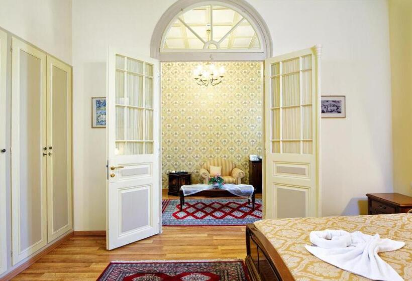 Президентский Люкс, Halepa