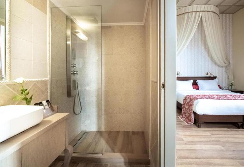 Habitación Premium Vista al Mar., Halepa