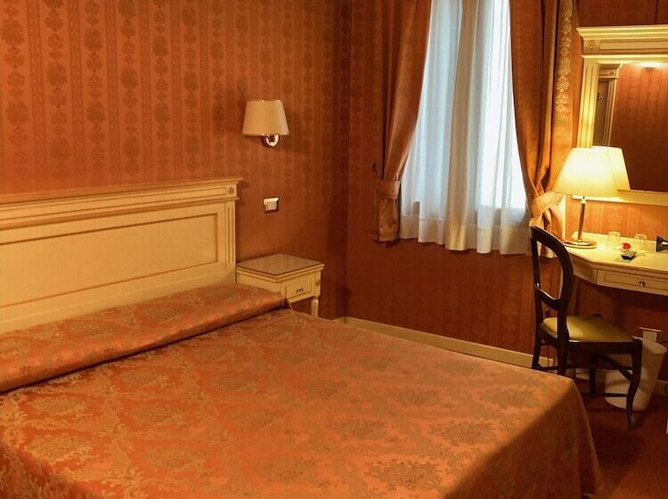 اتاق استاندارد, Lanterna Di Marco Polo