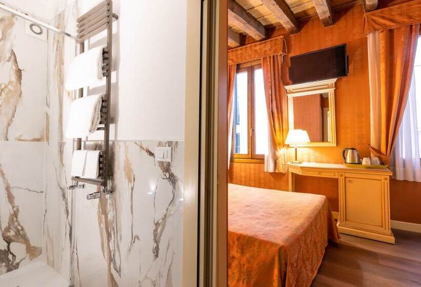 اتاق سوپریور, Lanterna Di Marco Polo