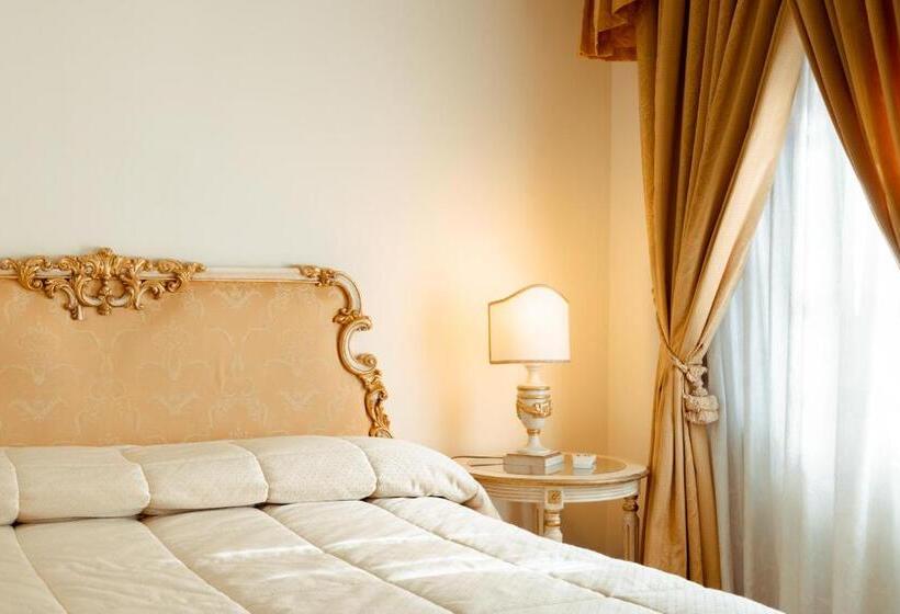 패밀리 룸, Palazzo Alexander