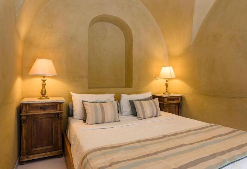 Family Suite, Zannos Melathron