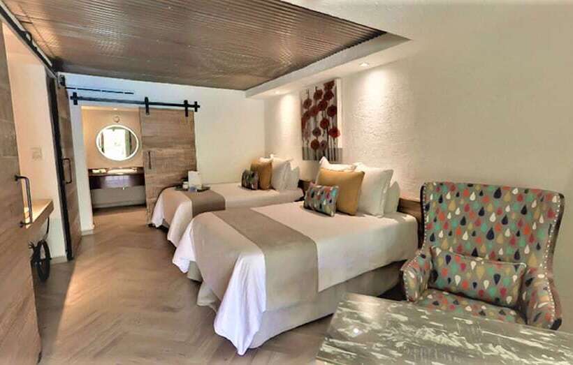 デラックスジュニアスイート, Nehotel Nueva Estancia