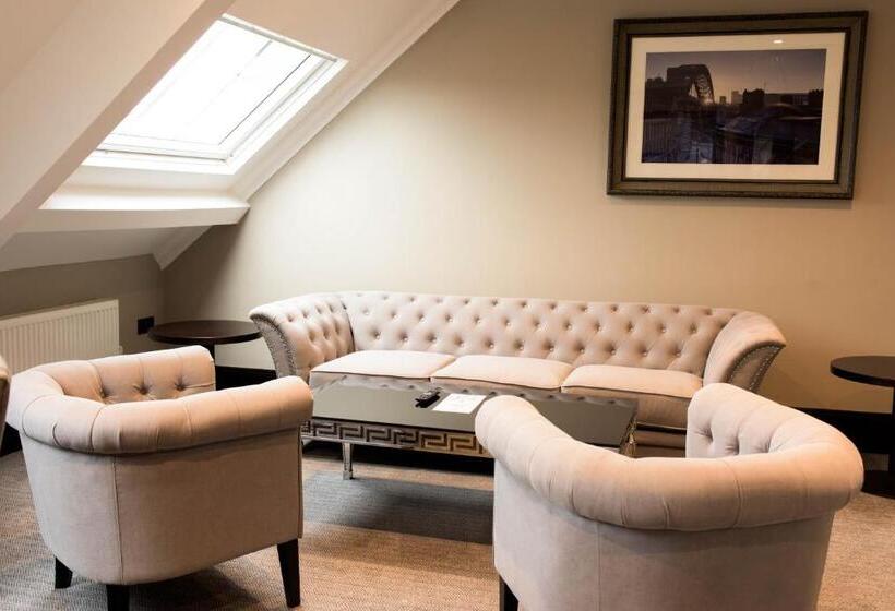 Пентхаус, County Hotel & County Aparthotel Newcastle