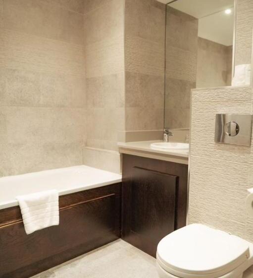 Апартаменты 2 Спальни, County Hotel & County Aparthotel Newcastle