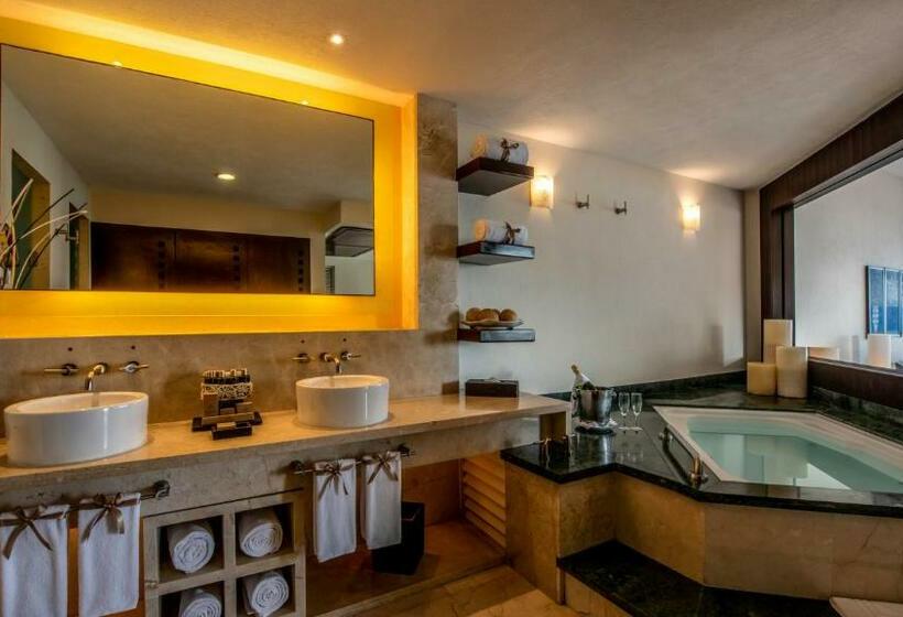 Suite Regal, Grand Park Royal Cancun - All Inclusive