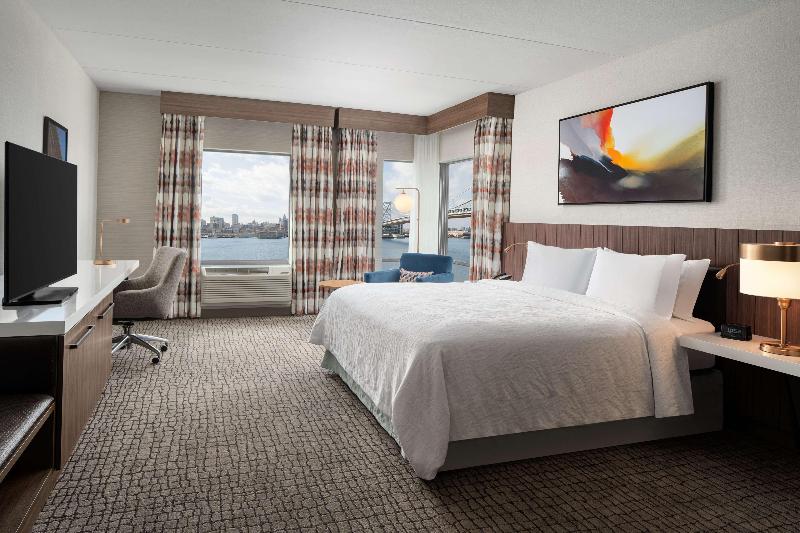 장애인을 위한 킹사이즈 침대 스탠다드 룸, Hilton Garden Inn Camden Waterfront Philadelphia