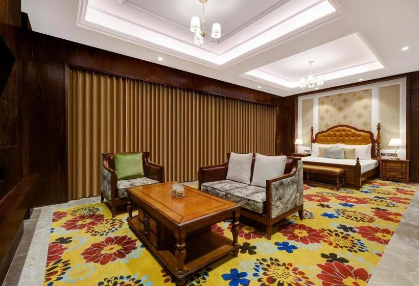 سوئیت اجرایی با چشم‌انداز دریا, Lemon Tree Premier, Dwarka
