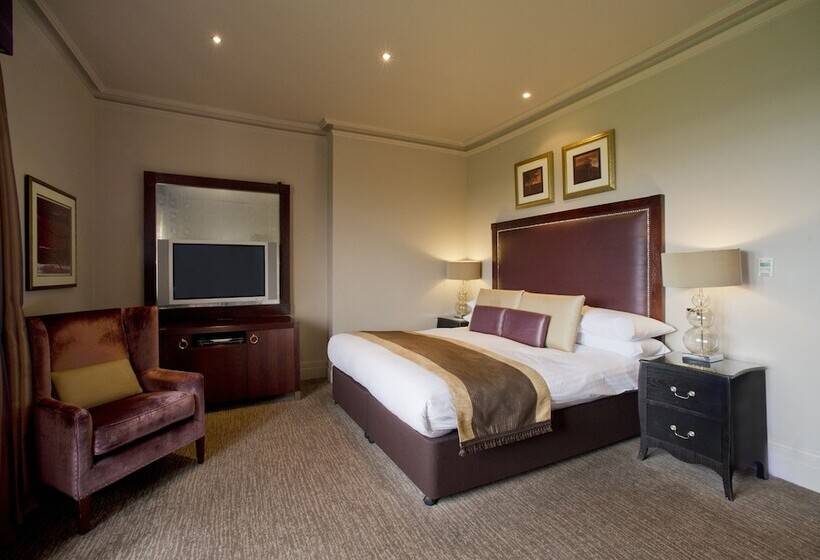 Номер Superior, Nutfield Priory Hotel & Spa