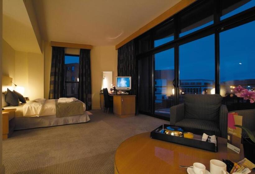 Полулюкс с Балконом, Voco Belfast, An Ihg