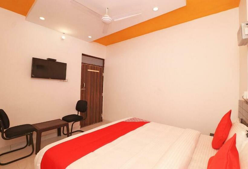 三人经典房间, Oyo 37918  Signature Inn