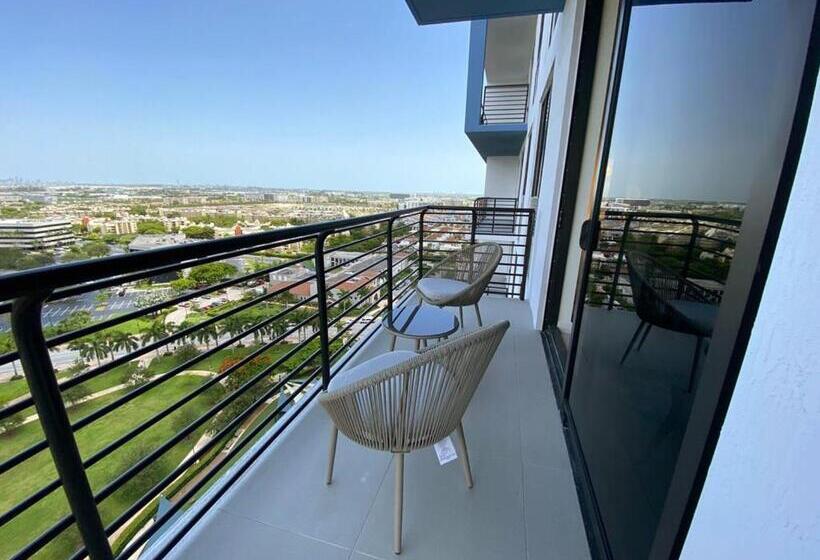 2 Bedroom Suite City View, Provident Grand Luxury Shortterm Residences