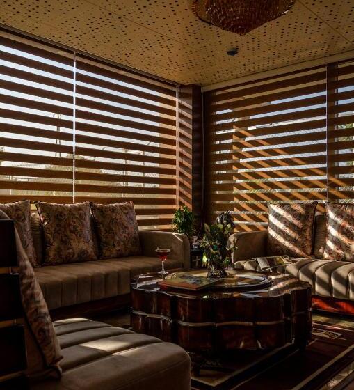 سوییت لوکس, Salcete Beach Resort