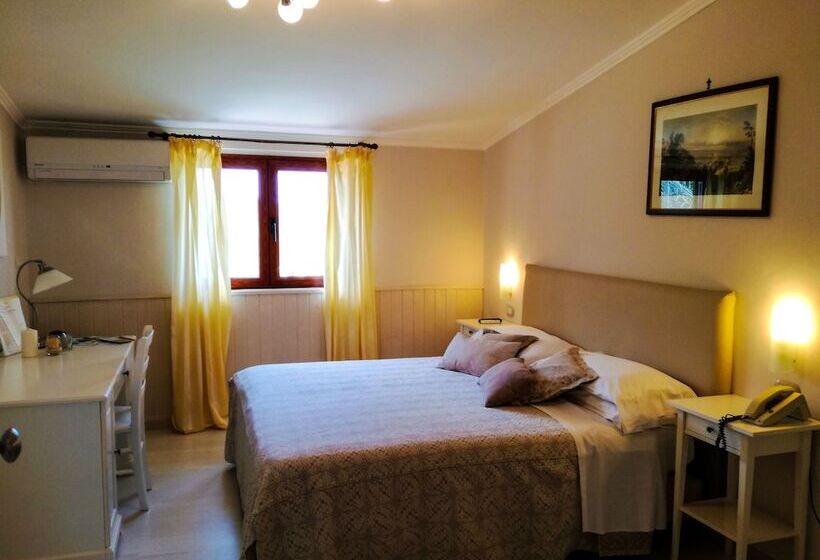 Номер Базовый Двуспальная Кровать, Villa Fiorita