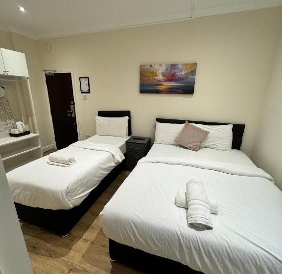 اتاق استاندارد سه نفره, Gallery Hyde Park Hostel
