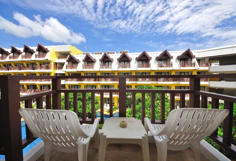 带泳池观景的豪华房, Woraburi Phuket Resort & Spa   Sha Plus
