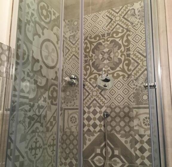 Четырехместный Номер Стандарт с Балконом, B&b La Via Di Casa